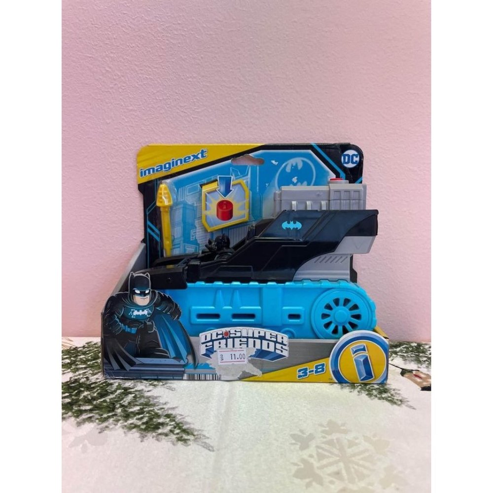 Fisher-Price Imaginext DC Super Friends Batman Toy, Bat-Tech Tank with Light-Up